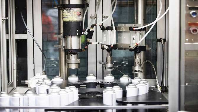 Máquina de Llenado de Aerosol